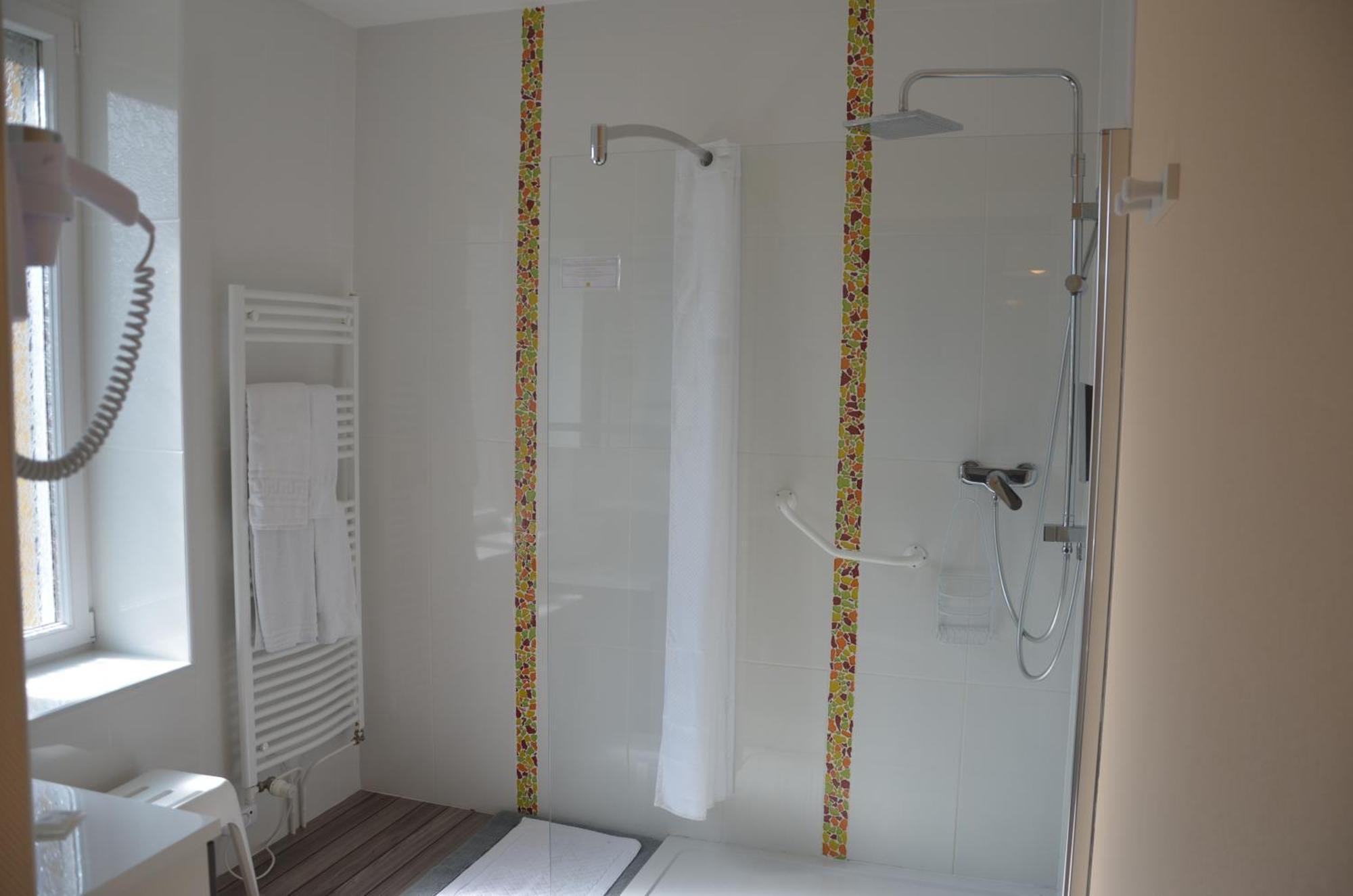 Logis La Sapiniere Hotel Remilly-Aillicourt Cameră foto